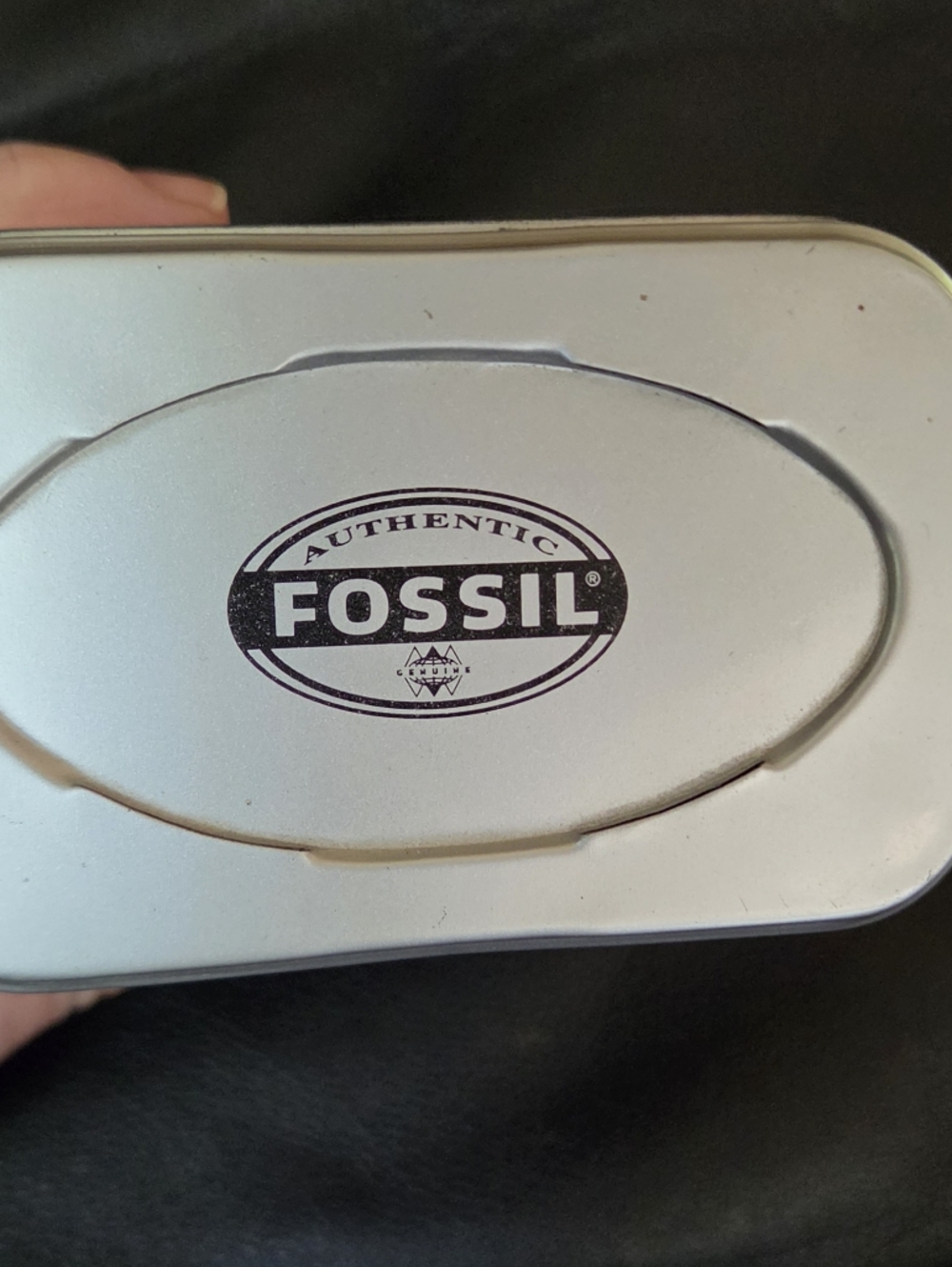 Fossil Tropical Pattern Watch Tin in Yellow, Red, Teal 3.5"×4" - Picture 3 of 5